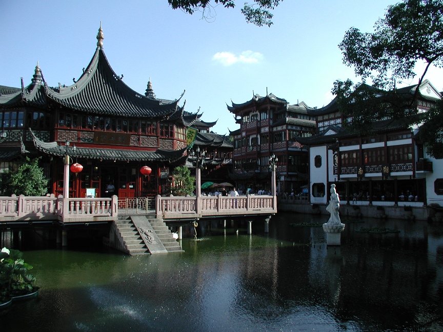 Yuyuan Garden, Shanghai \n (Click for next picture)