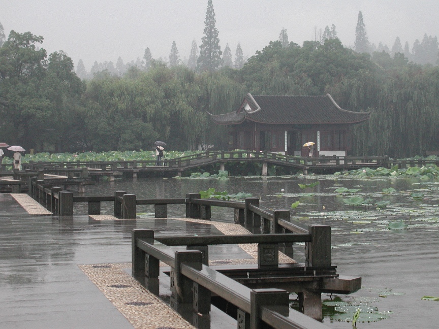 West Lake, Hangzhou \n (Click for next picture)