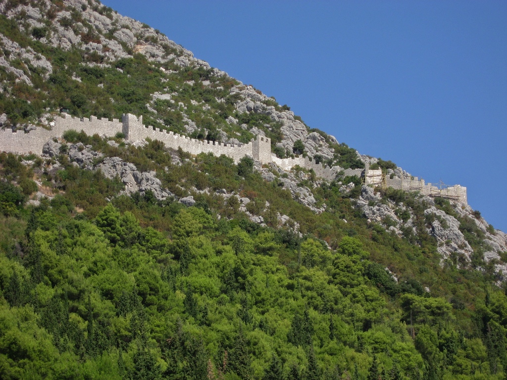 Wall of Ston \n (Click for next picture)
